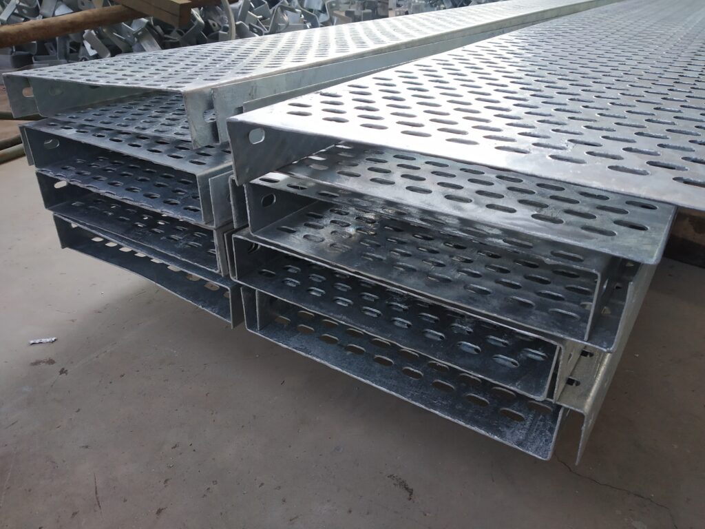 How does hot dip galvanizing work?